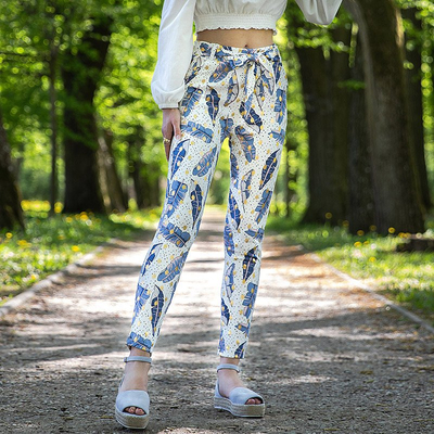 Frauen weiße Feder Treggings - Kleidung