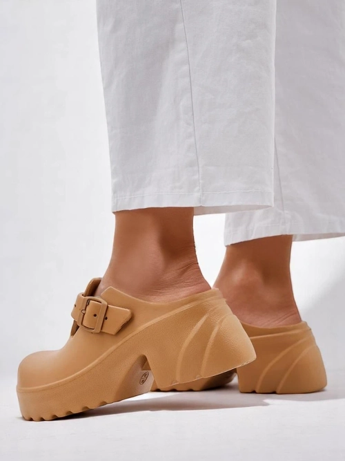 Royalfashion Жіночі rubber heeled сандалі Voxones