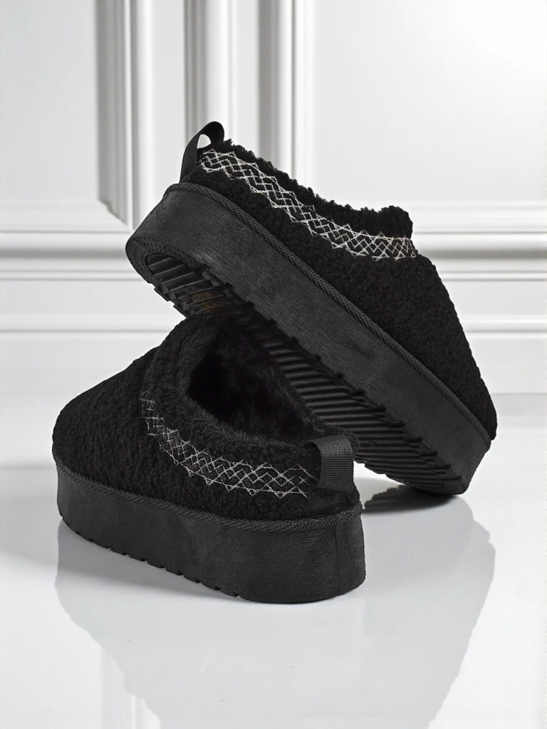 Kurze Damenstiefel im Schneestiefel-Stil mit Fell Frost Veil