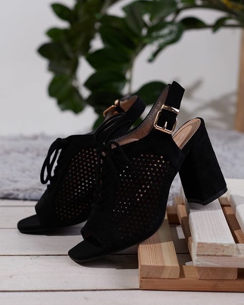 Жіночі ажурні босоніжки на поштині чорного кольору Sasqan- Взуття