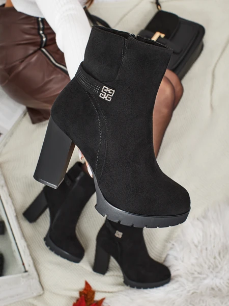 Damen Stiefeletten Öko-Wildleder mit Blockabsatz Zavrina