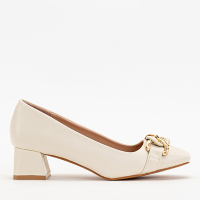 Кремові жіночі туфлі на низьких підборах Vetina