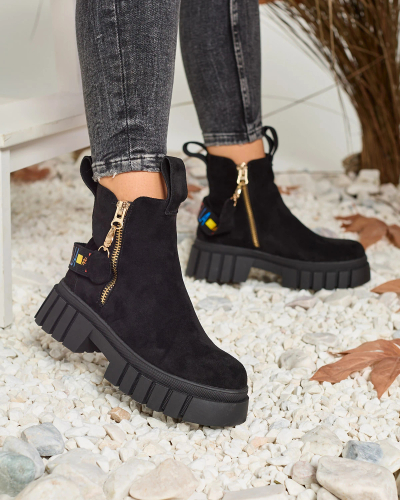 Royalfashion Schwarze Damenstiefel aus Öko-Wildleder von Poirop