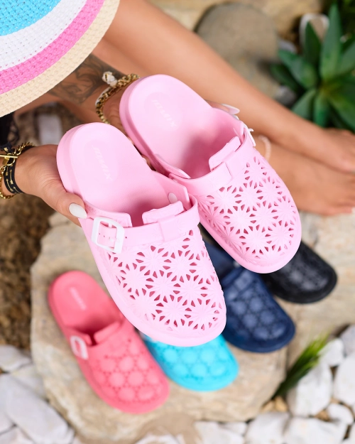 Рожеві ажурні жіночі шльопанці Royalfashion