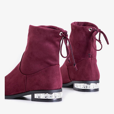 Kastanienbraune Stiefeletten mit flachen Absätzen und Verzierungen Teodorana - Schuhe