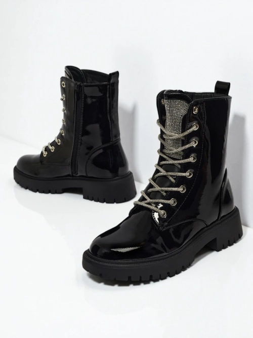 Лаковані шнуровані жіночі ботильйони Fjorra