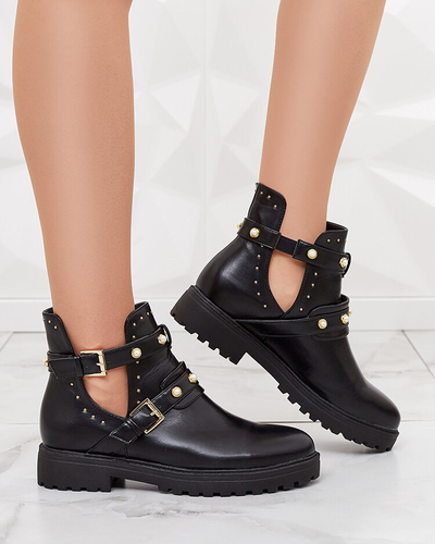Royalfashion Schwarze Damenstiefel mit flachem Absatz und Verzierungen Pearl Elegance