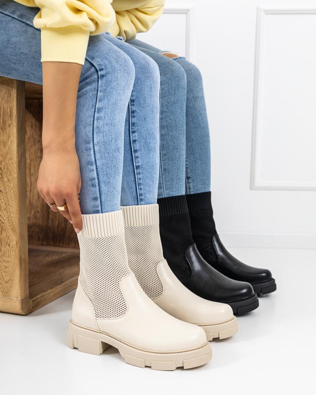 Schwarze durchbrochene Damenstiefeletten von Roibu - Schuhe