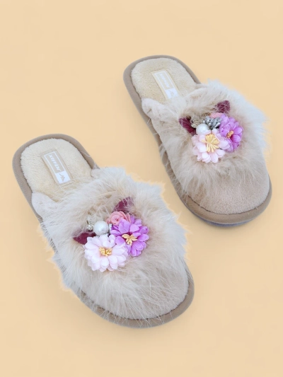 Royalfashion Жіночі хутряні капці з квітами Ederra