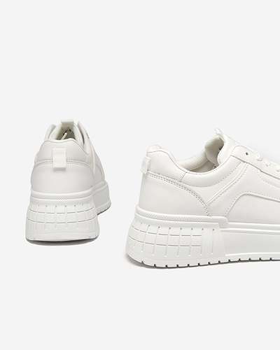 Damen-Sportschuhe aus weißem Kunstleder auf Cerecha-Plattform - Schuhe