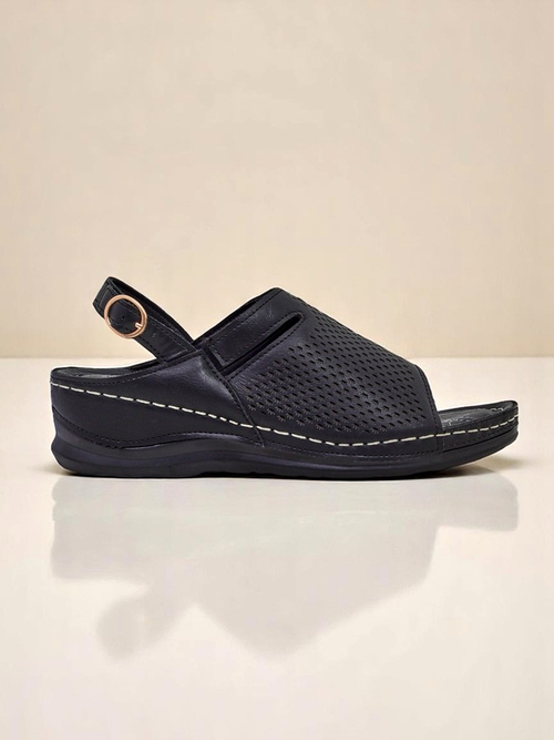 Royalfashion Жіночі сандалі на низькій танкетці Mira