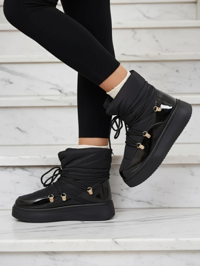 Royalfashion Damen Schlupf-Schneestiefel in schwarz Dabenda