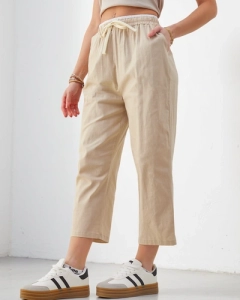 Hellbeige