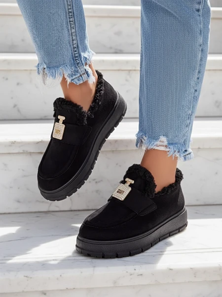 Schwarze Kalliope-Schuhe mit Plattform und Fell