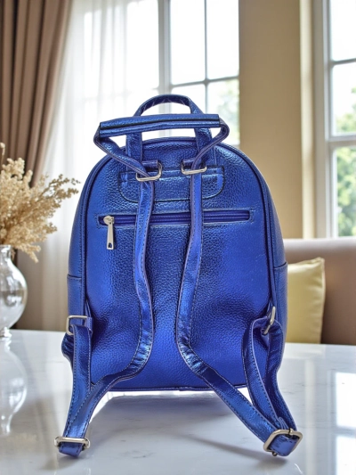 Royalfashion Damenrucksack aus Öko-Leder mit Metallic-Streifen Metallic Stripes