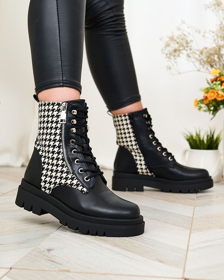 Royalfashion Schwarze Damenstiefel mit Zatafel-Pepita-Einsatz