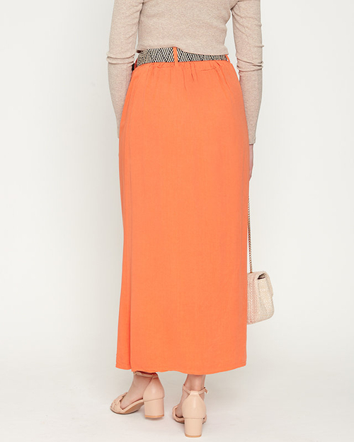 Помаранчева жіноча спідниця