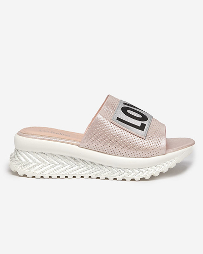 Рожеві блискучі жіночі тапочки з написом Соша- Взуття