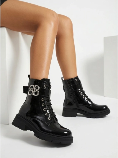 Lackierte Damenstiefeletten aus Öko-Leder Veuli