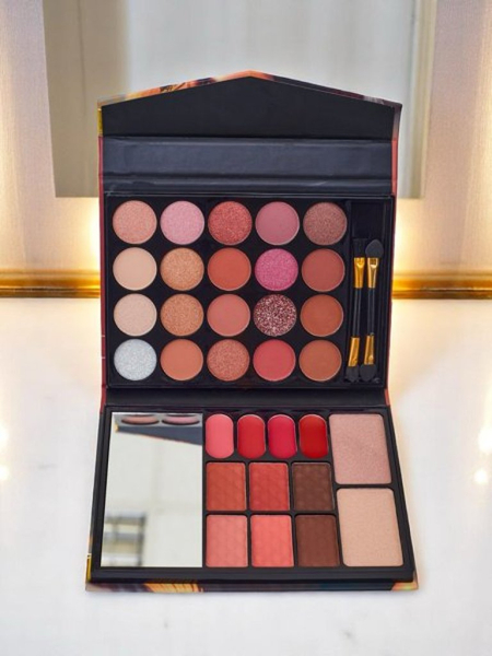 ANYLADY Kompakt Make-up-Palette – Lidschatten, Kontur, Lippen – 32 Farbtöne