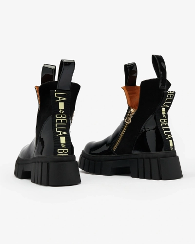 Royalfashion Schwarze isolierte Damenstiefel aus Lackleder Eratra