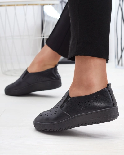 Durchbrochene Damen-Tennisschuhe mit flacher Sohle Alaga - Schuhe