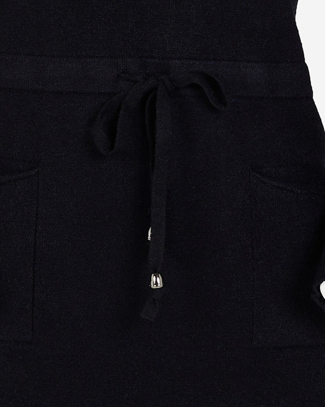 Damen-Tunika mit schwarzem Pullover und Kapuze - Kleidung