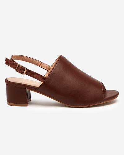 Dunkelbraune Damensandalen auf niedrigem Pfosten Chonu - Footwear