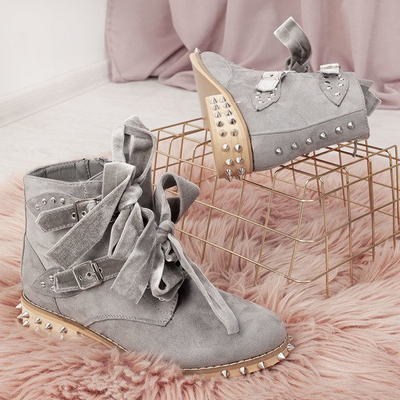 Graue Millerro-Taschen mit Nieten - Schuhe 1