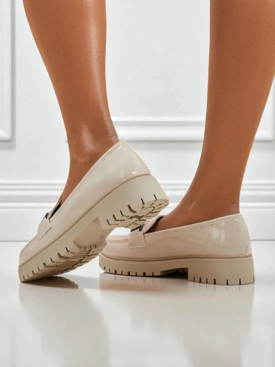 Damen Loafer Atena beige mit flachem Absatz aus Öko-Leder