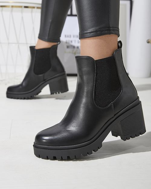 OUTLET Чорні жіночі черевики на стійці Foccillo- Footwear