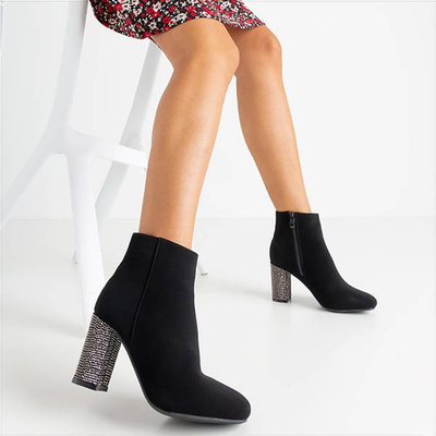 Schwarze Damenstiefeletten mit Zirkon Wilpa - Schuhe