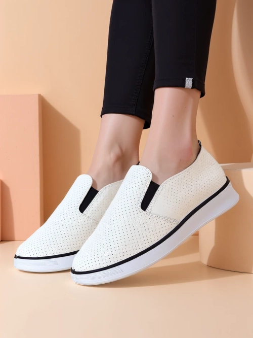 Royalfashion Жіночі перфоровані спортивні черевики Musio