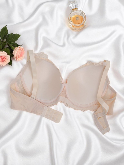 Royalfashion Жіночий бюстгальтер з поролоновою чашкою та мереживом Delicate Grace
