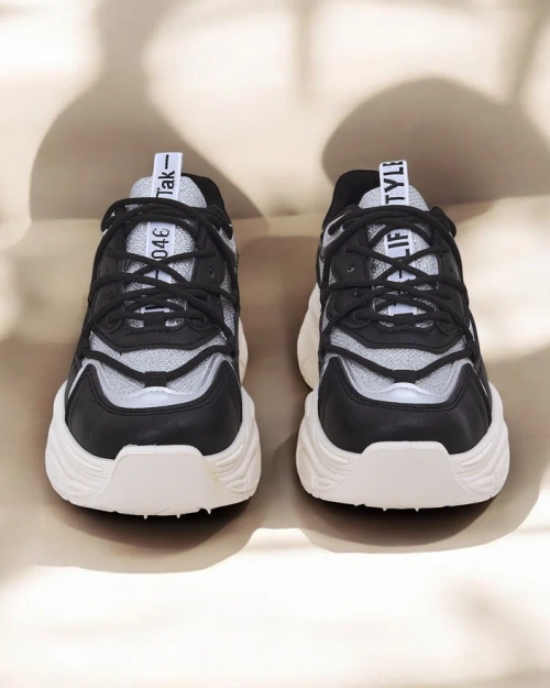 Кросівки Royalfashion для жінок на товстій підошві Teresii