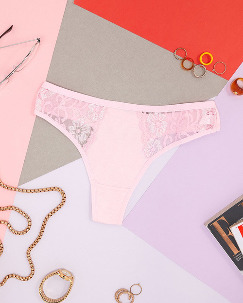 Рожеві трусики з декоративним мереживом