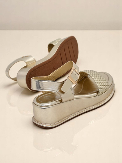 Royalfashion Damen Keilsandalen mit geflochtenem Riemen Fiolle