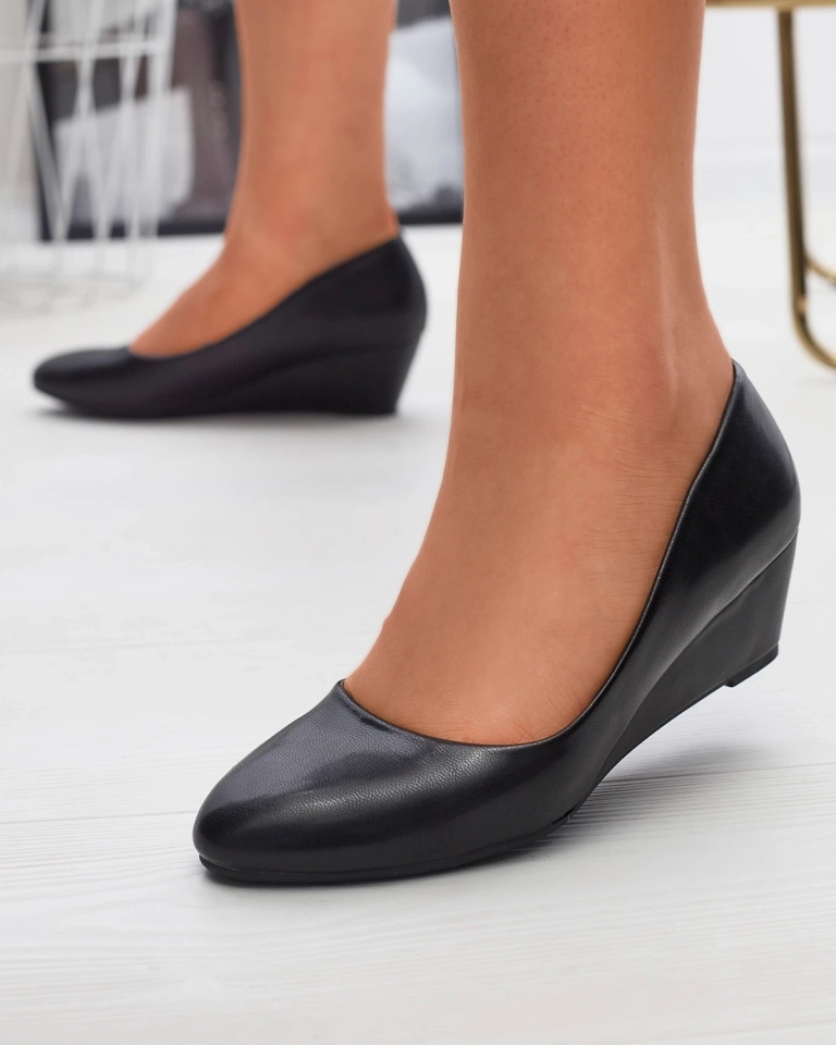 Klassische Damen Pumps aus Öko-Leder in schwarzer Farbe Jiwita - Footwear