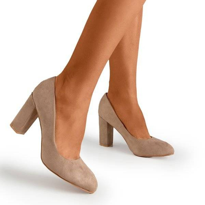 Beigefarbene Pumps am Amelle-Pfosten - Schuhe