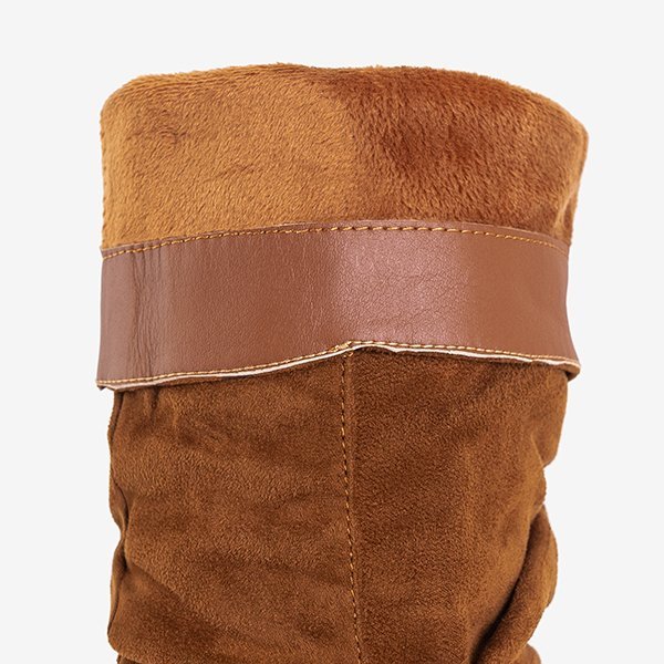 Braune Damenstiefel auf dem Lunabell Post - Footwear