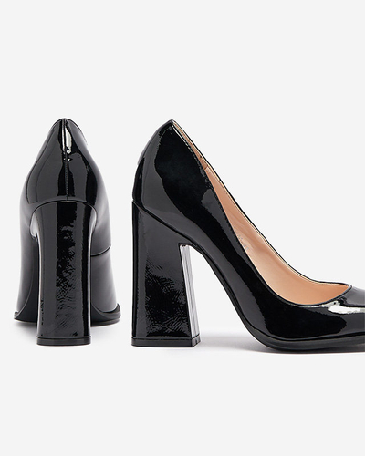Schwarz lackierte Pumps mit quadratischer Spitze Oriva - Footwear