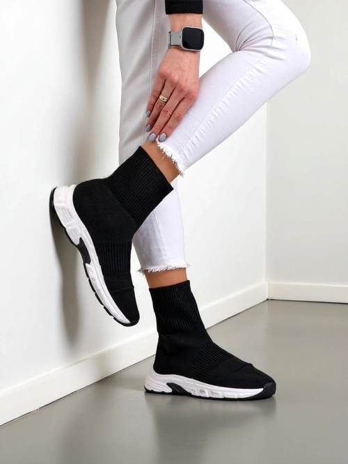 Royalfashion Спортивні високі кросівки для жінок Leriot