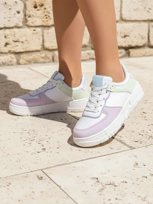 Жіночі снікерси Lycaste бежеві з екологічної шкіри на плоскій підошві