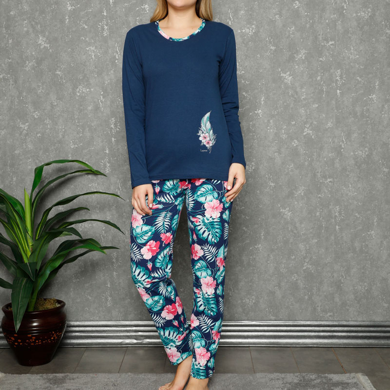 Marineblauer Damenpyjama mit Mustern - Kleidung