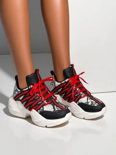 Royalfashion Damen SportSneaker auf einer dickeren Sohle Ivvert