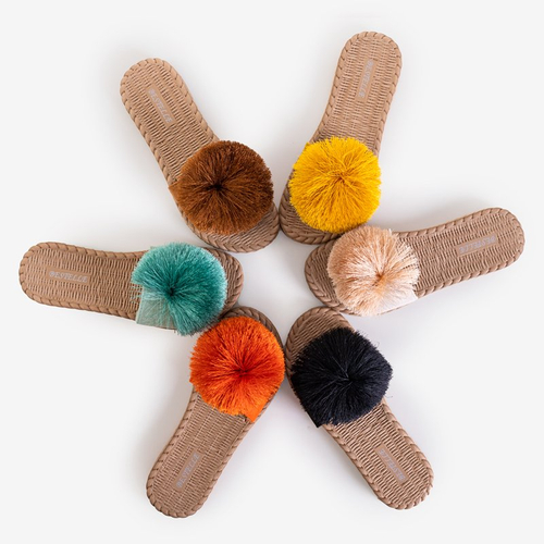 Жіночі шльопанці з помпоном в помаранчевому кольорі Azrail