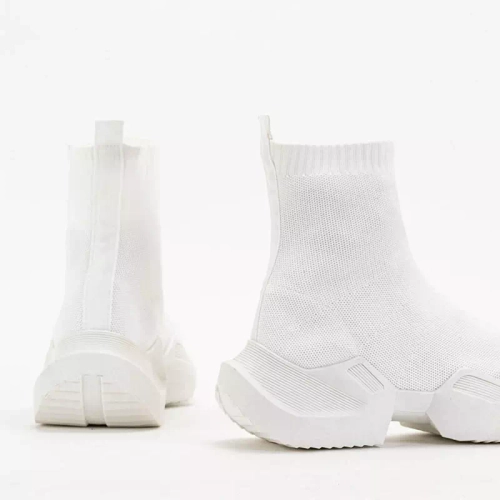 OUTLET Жіноче високе спортивне взуття White Gohi - Взуття