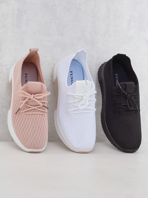 Чорні жіночі тканинні спортивні кросівки Vobbu- Footwear