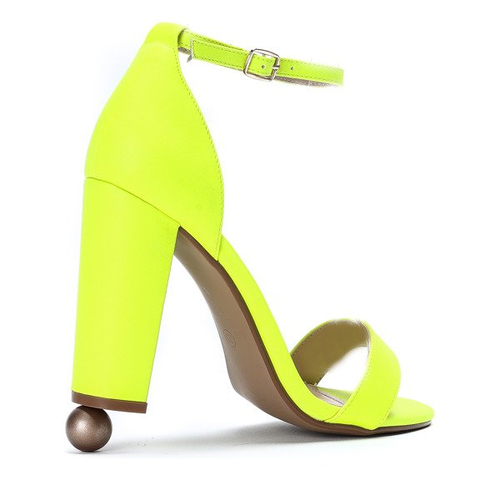 Żółte neonowe sandałki na wyższym słupku Noemi - Obuwie