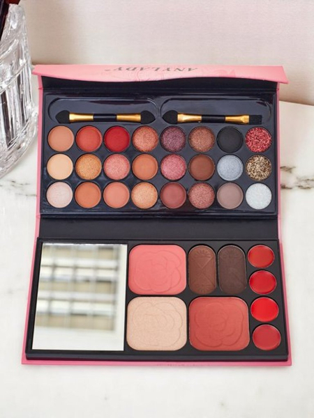 ANYLADY Kompakte Make-up-Palette – Lidschatten, Kontur, Lippen 33 Farbtöne